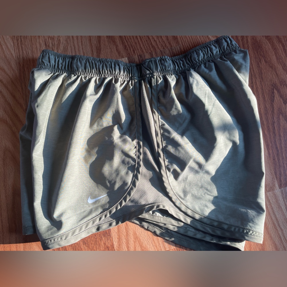 NIKE TEMPO RUNNING SHORTS - Picture 3 of 4